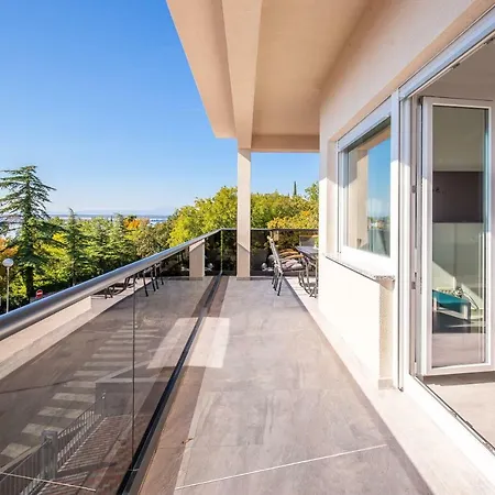 Veronique * دْغاماي