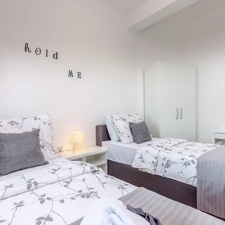 Veronique Apartment