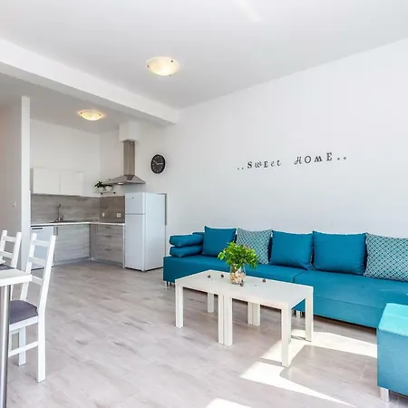 Veronique 德拉马利