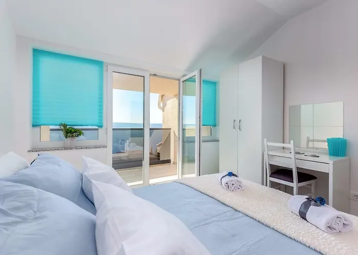 Veronique Apartment *