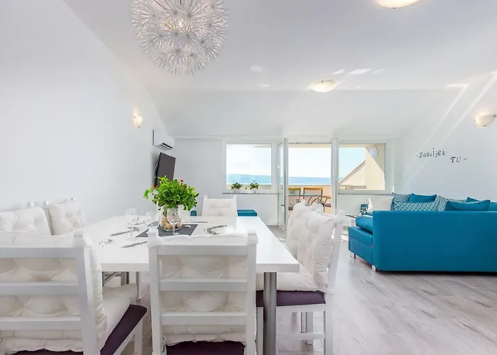 Veronique Apartment *