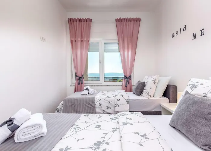 Veronique Apartment *