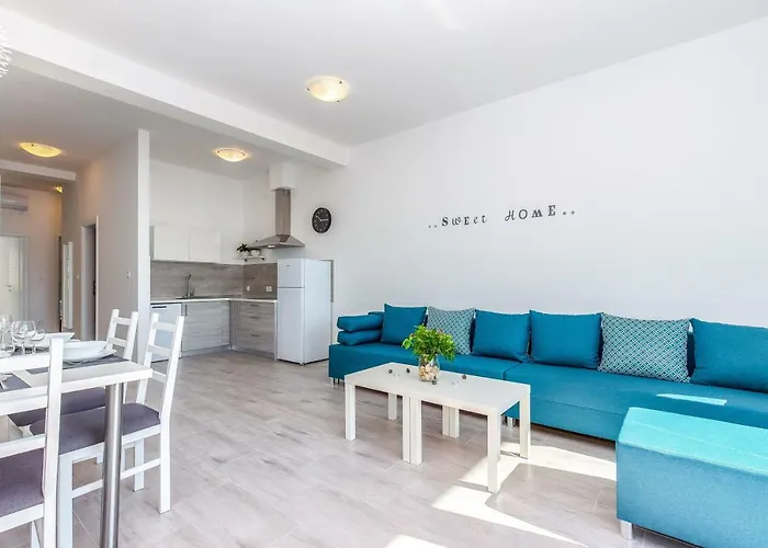 Veronique 드라말리